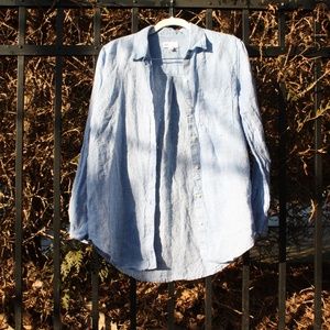 Gap Button Up Shirt